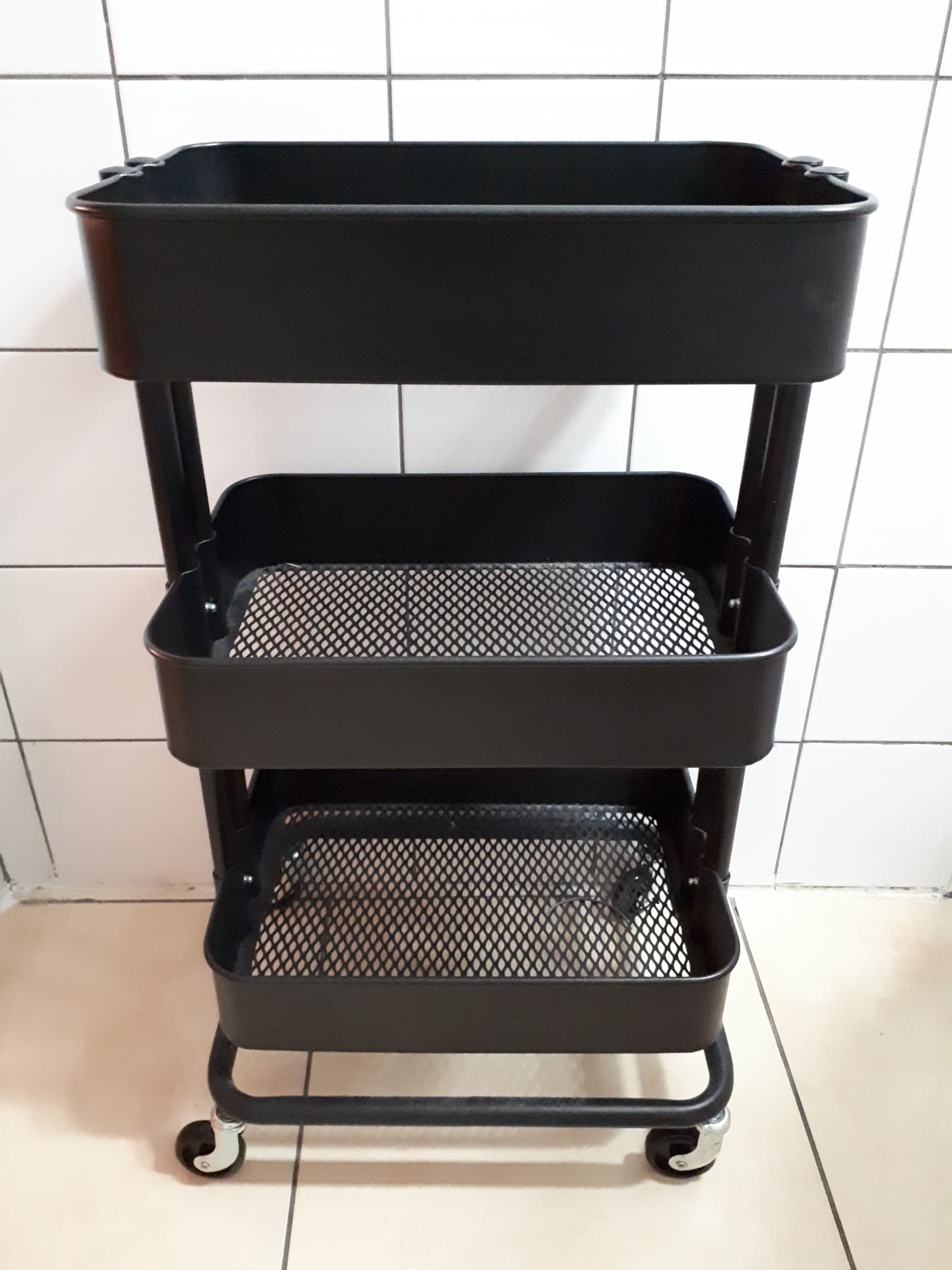 Industrial Steel &mdash; Modular Kitchen Designs