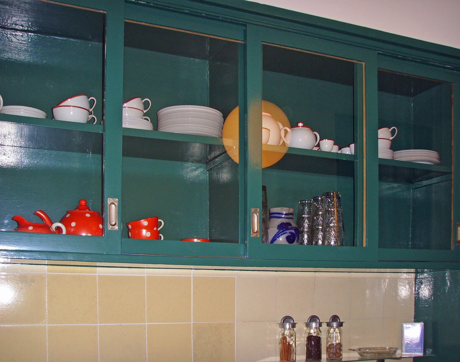 Classic Ivory &mdash; Modular Kitchen Designs